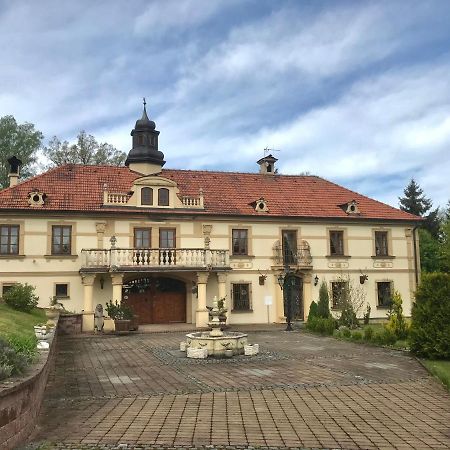 Zamecek Zdiky - Moderni Maly Apartman Bujanov Luaran gambar