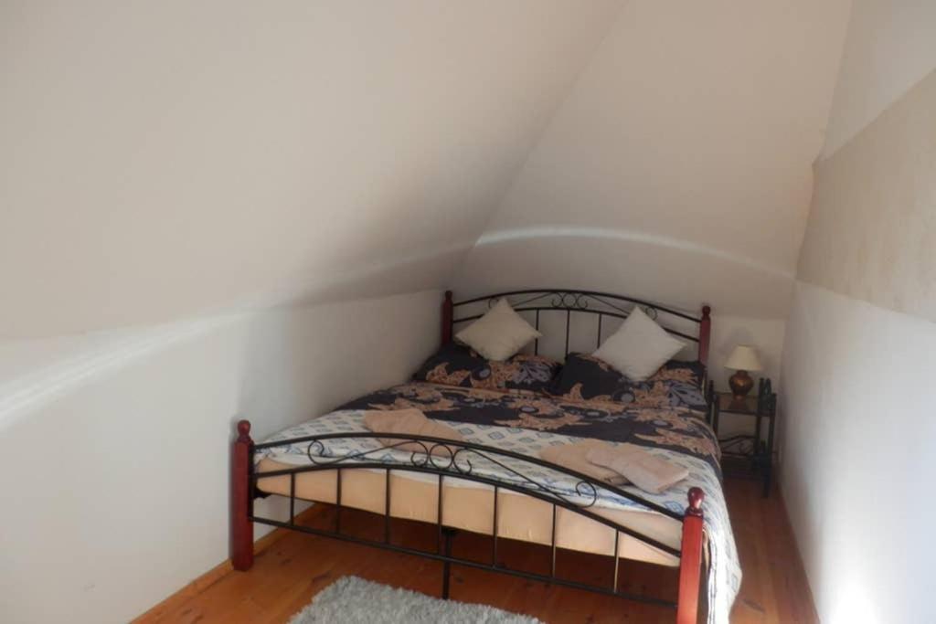 Zamecek Zdiky - Moderni Maly Apartman Bujanov Luaran gambar