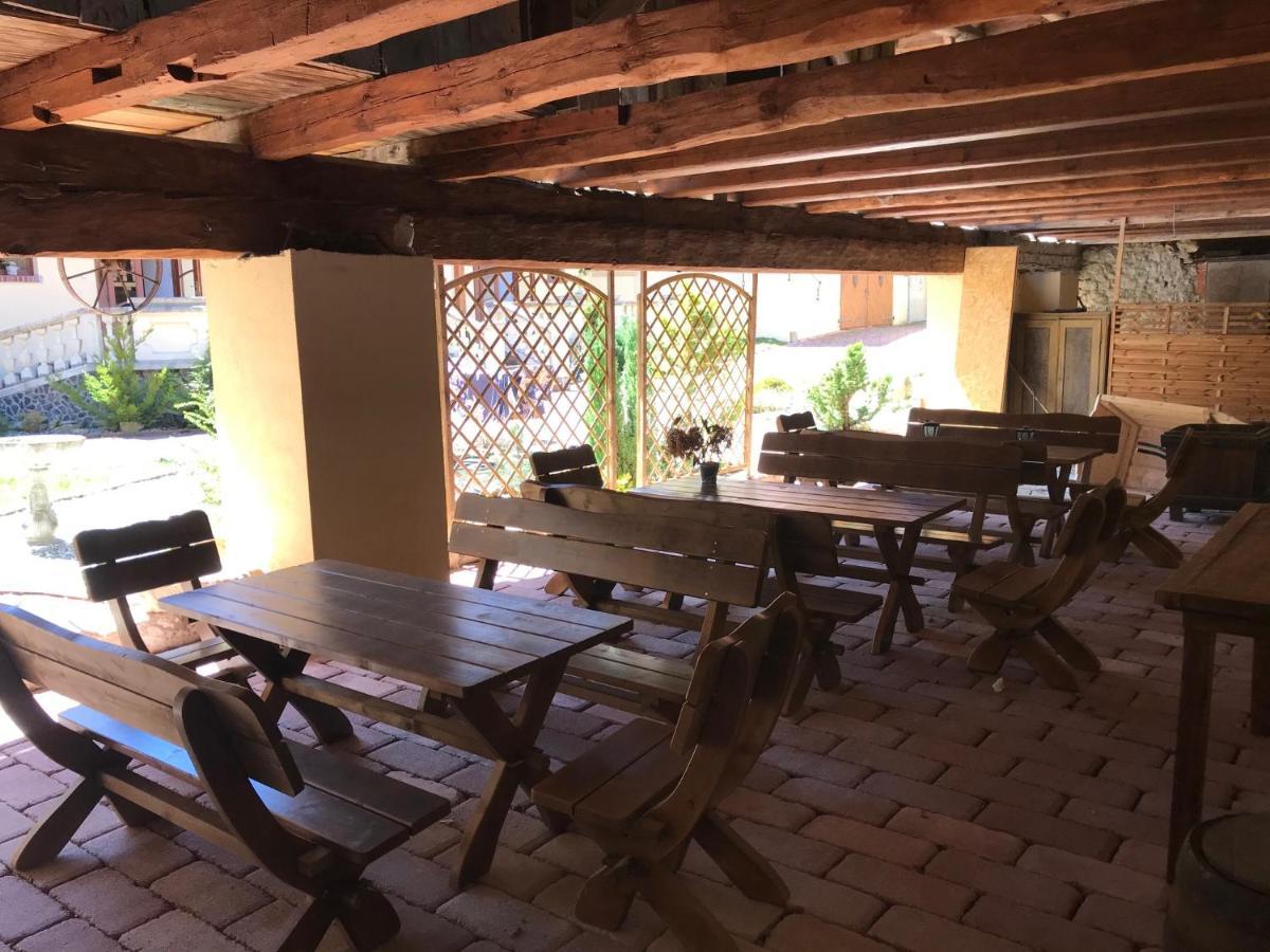 Zamecek Zdiky - Moderni Maly Apartman Bujanov Luaran gambar